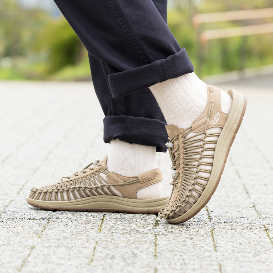 Keen Men's UNEEK Sneaker | Timberwolf/Plaza Taupe