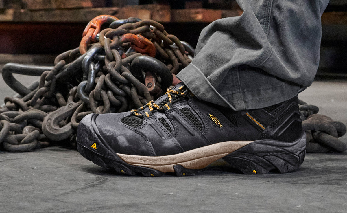 Keen Men's Lansing Mid Waterproof (Steel Toe) | Raven/Tawny Olive