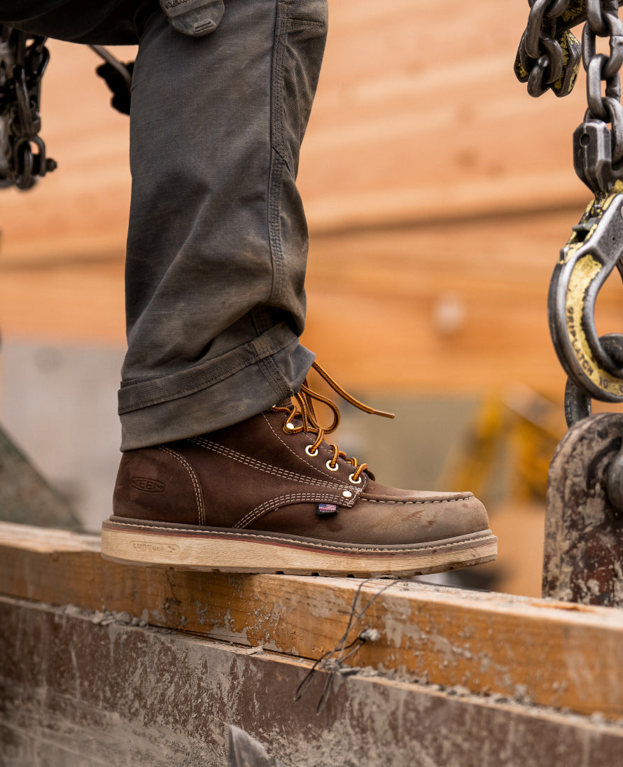 Keen Men's Liberty 6" Waterproof Boot (Carbon Toe) | Black/Gum