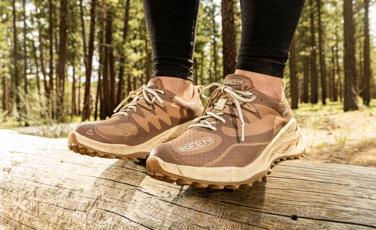 Keen Women's Zionic Waterproof Hiking Shoe | Warm Taupe/Raw Umber
