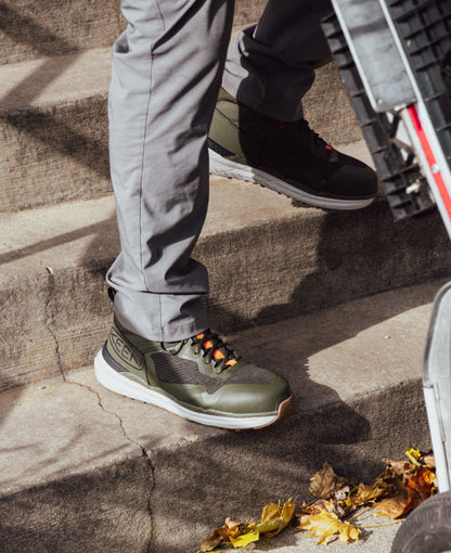 Keen Men's Synchro Waterproof Work Boot (Carbon Toe) | Forest Night/Gum