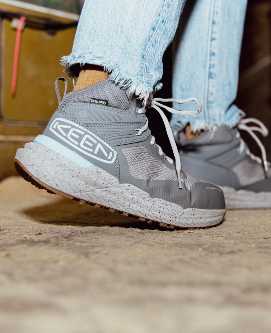 Keen Women's Synchro Waterproof Work Boot (Carbon Toe) | Steel Grey/Gum