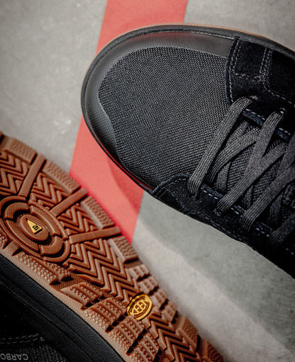 Keen Women's Kenton Work Shoe (Carbon Toe) | Black/Gum