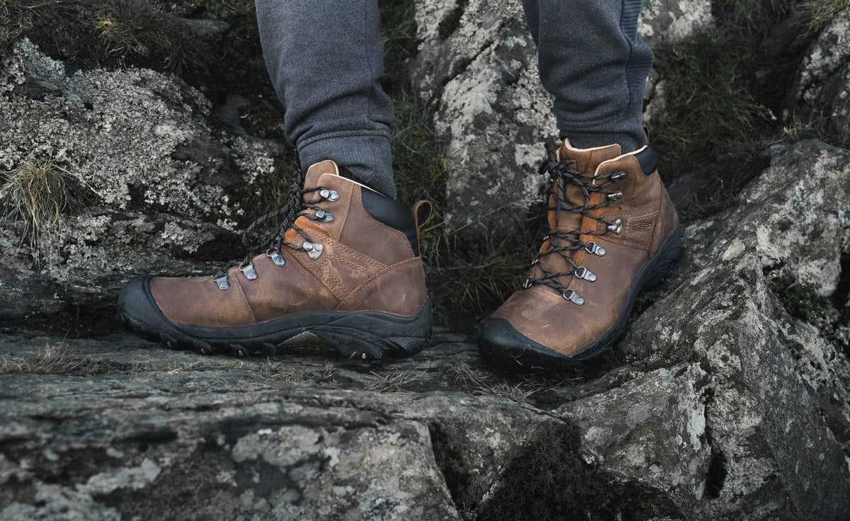 Keen Men's Pyrenees Waterproof Hiking Boot | Syrup