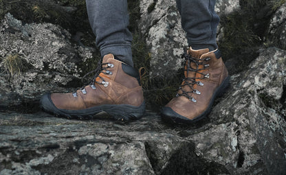 Keen Men's Pyrenees Waterproof Hiking Boot | Syrup