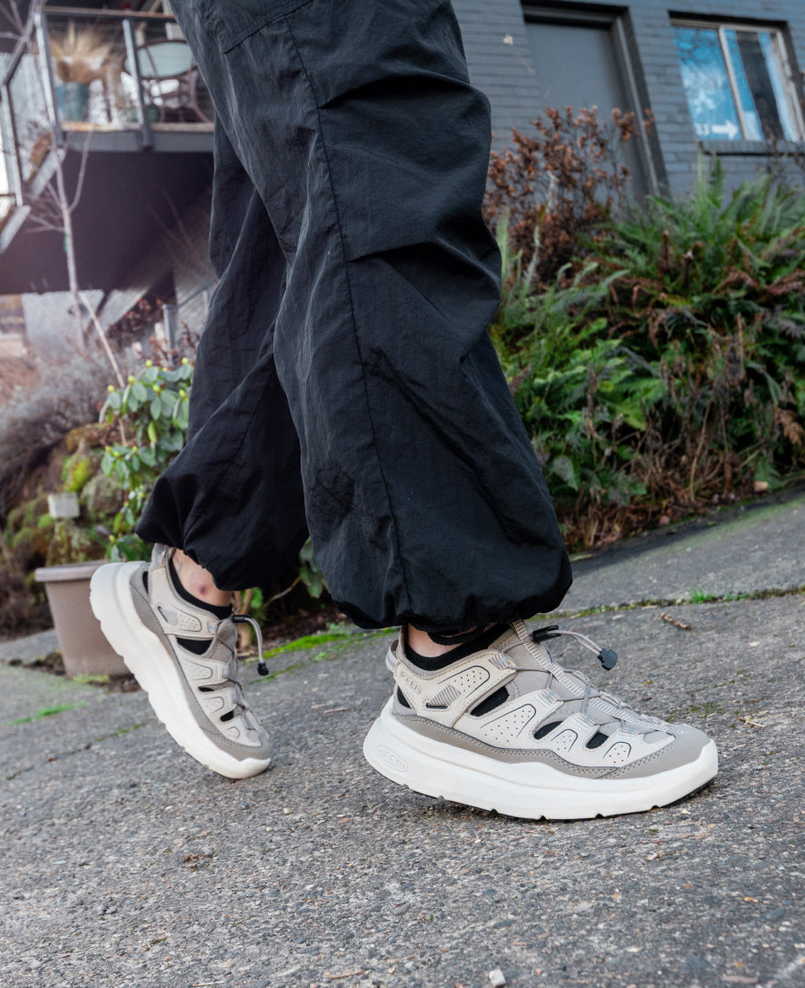 Keen Women's WK450 Walking Sandal | Plaza Taupe/Black
