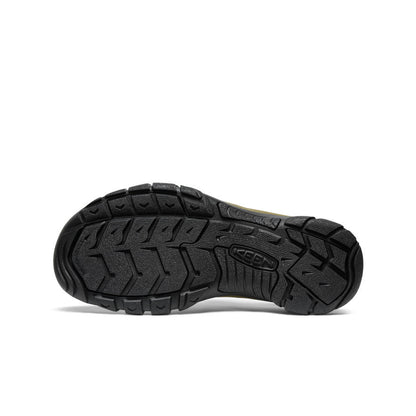 Keen Men's Newport Retro Sandal X Études Studio | Etudes Olive